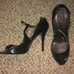 GUESS heels